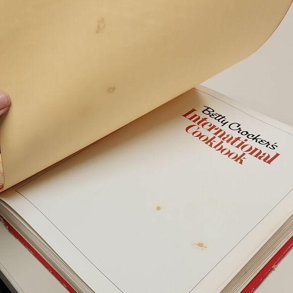 Betty Crocker's International Cookbook 1980 - Picture 5 of 12